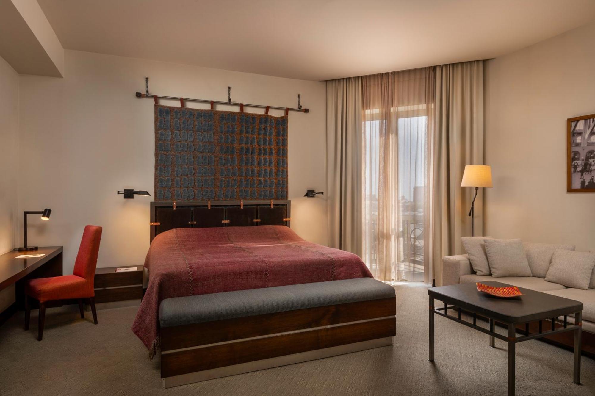 Junior Suite,1548967060:JPEG