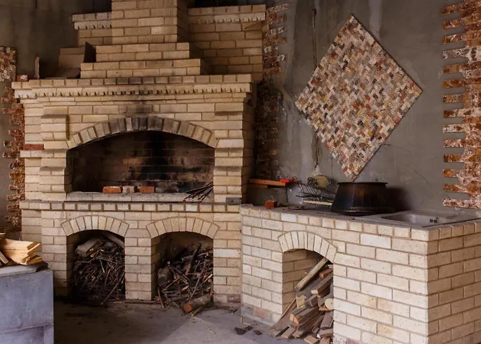 Family Hotel: Red Castle